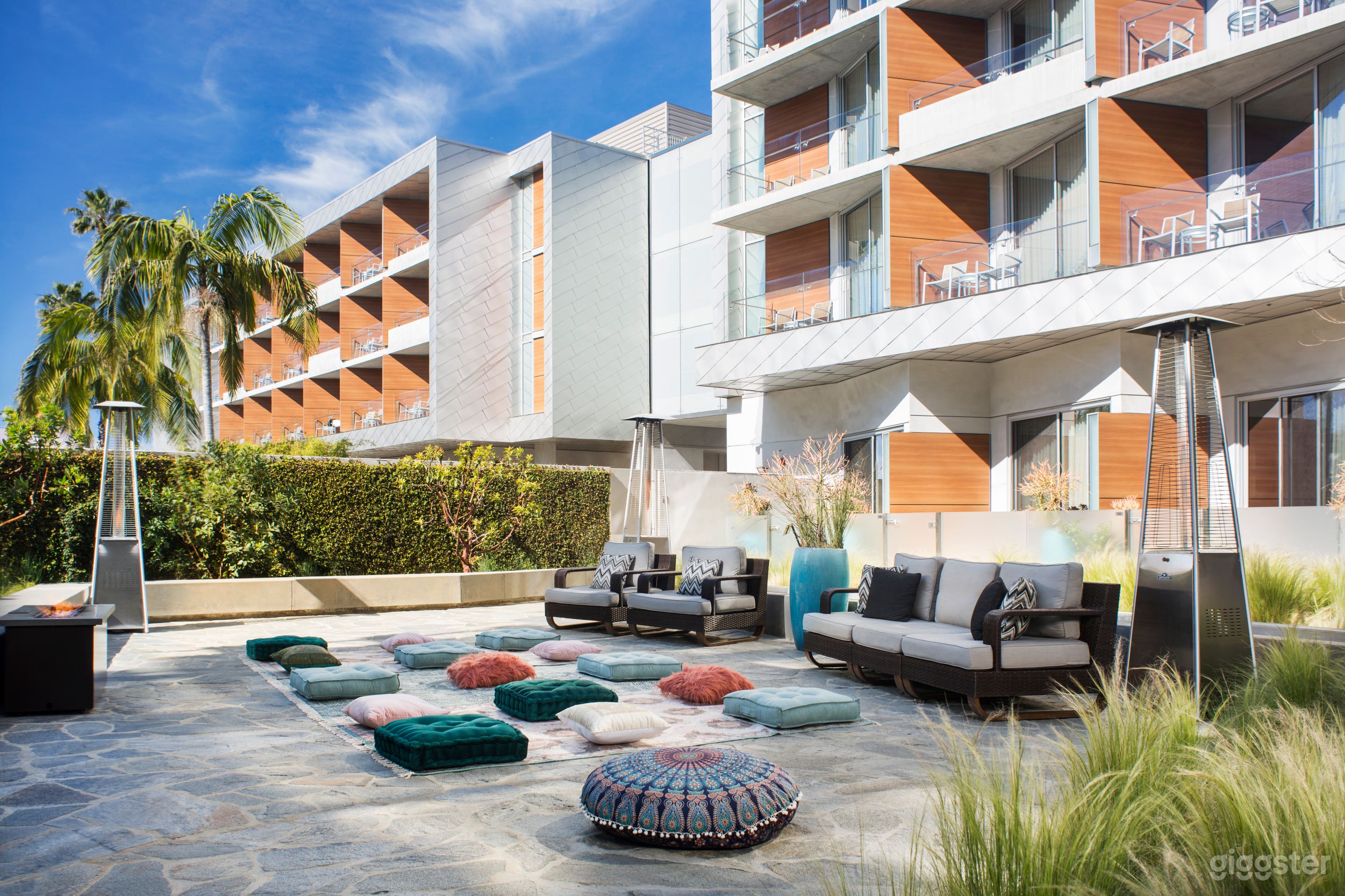 Our Garden Courtyard right outside the meeting space is perfect for a coffee break or some light meditation. 