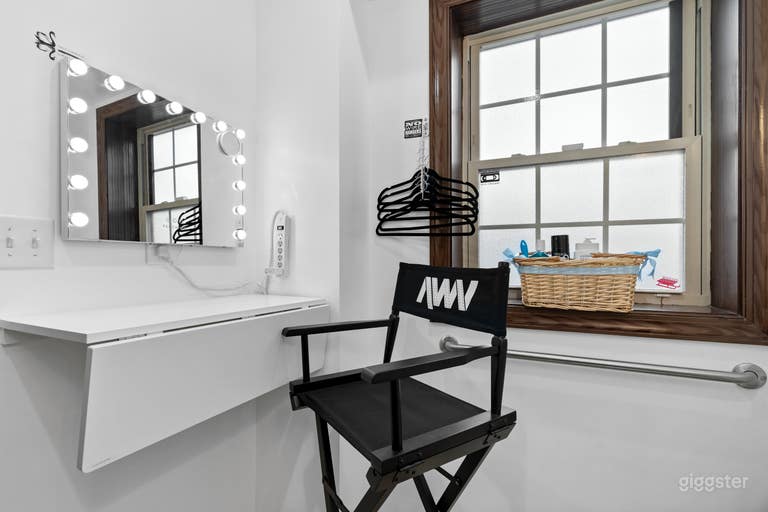  Bathroom with makeup station 