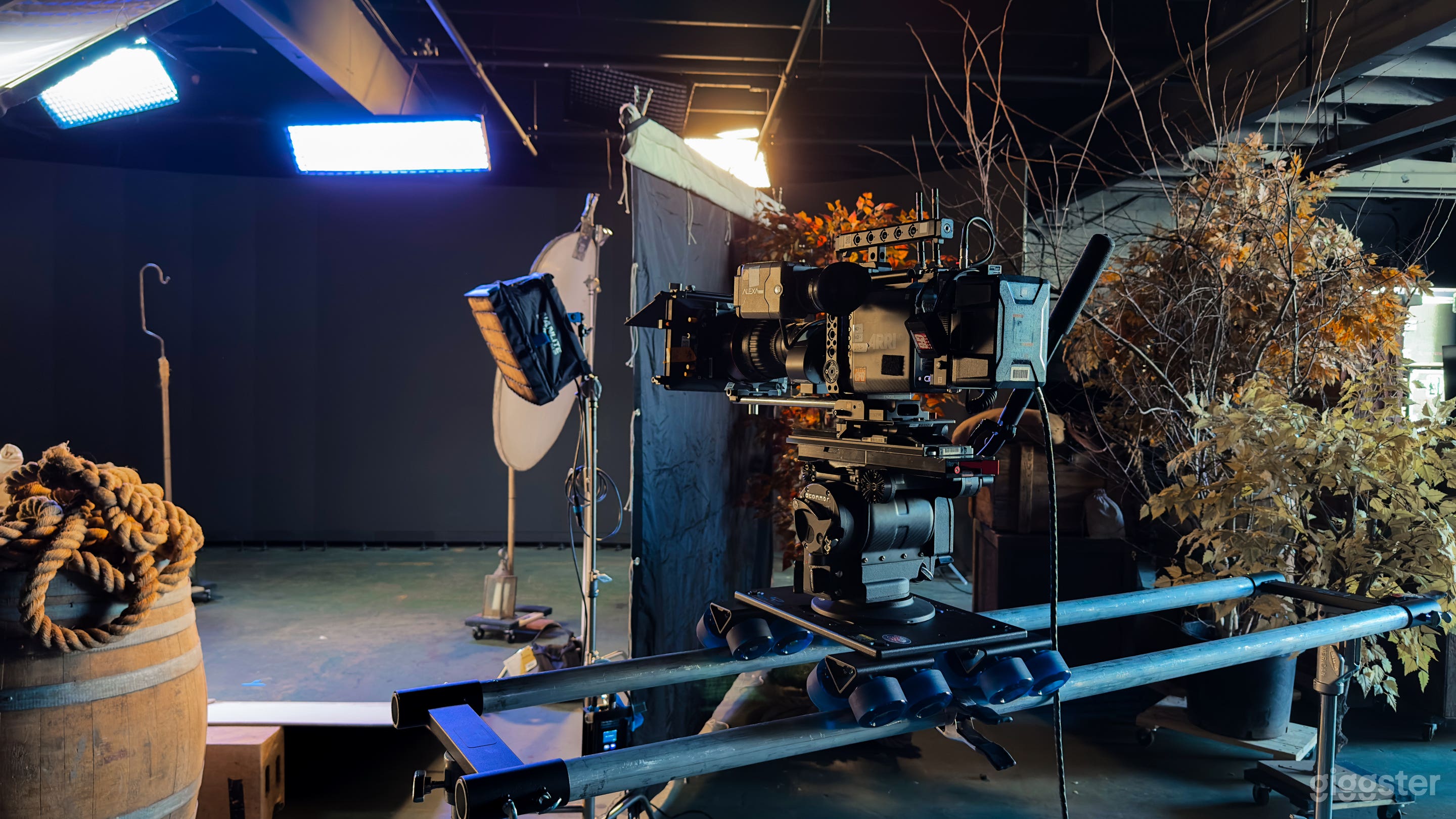   One-of-a-Kind LED Virtual Wall Studio  Photo 2