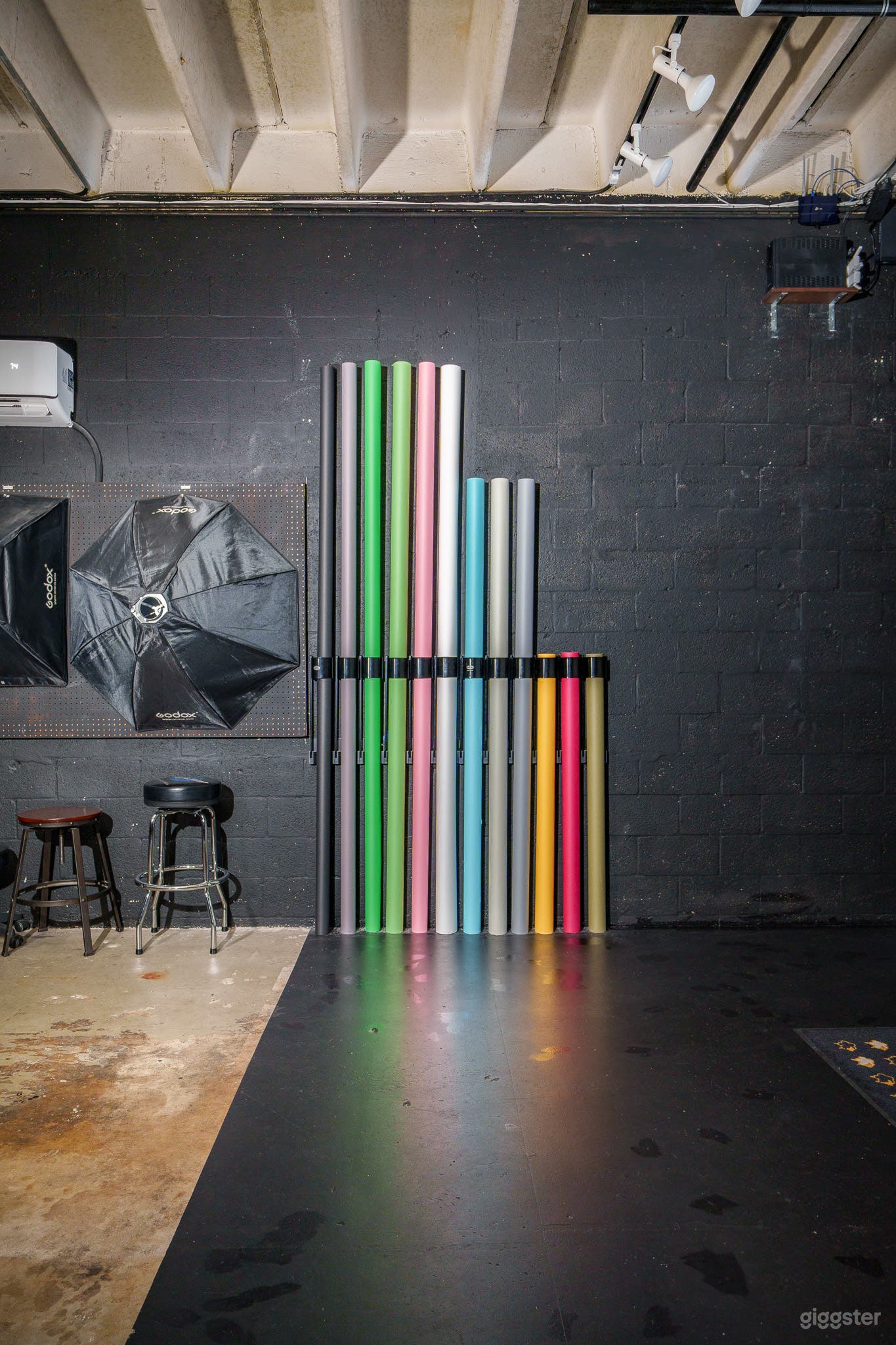 24/7 Multi-Sets w/ Cyc Wall + Gym Set + Color Lights + HMU Photo 2