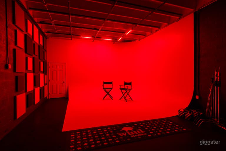  24/7 Multi-Sets w/ Fitness Set + Cyc Wall + Color Lights 