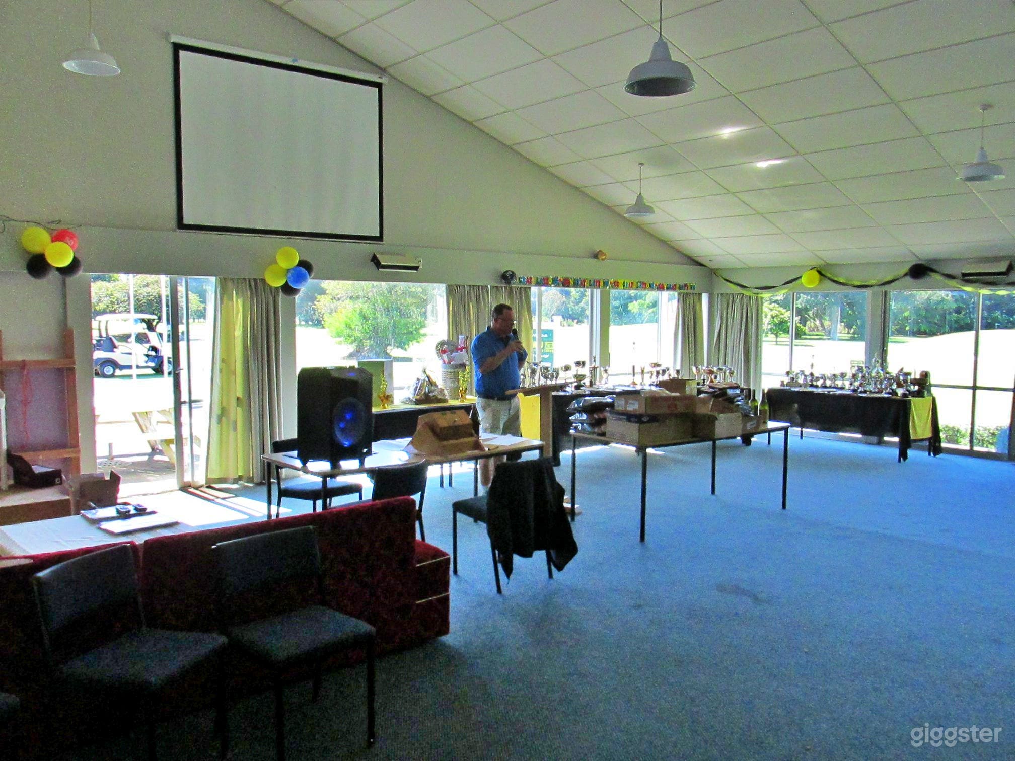 Exquisite Café in Golf Club Estate Photo 3