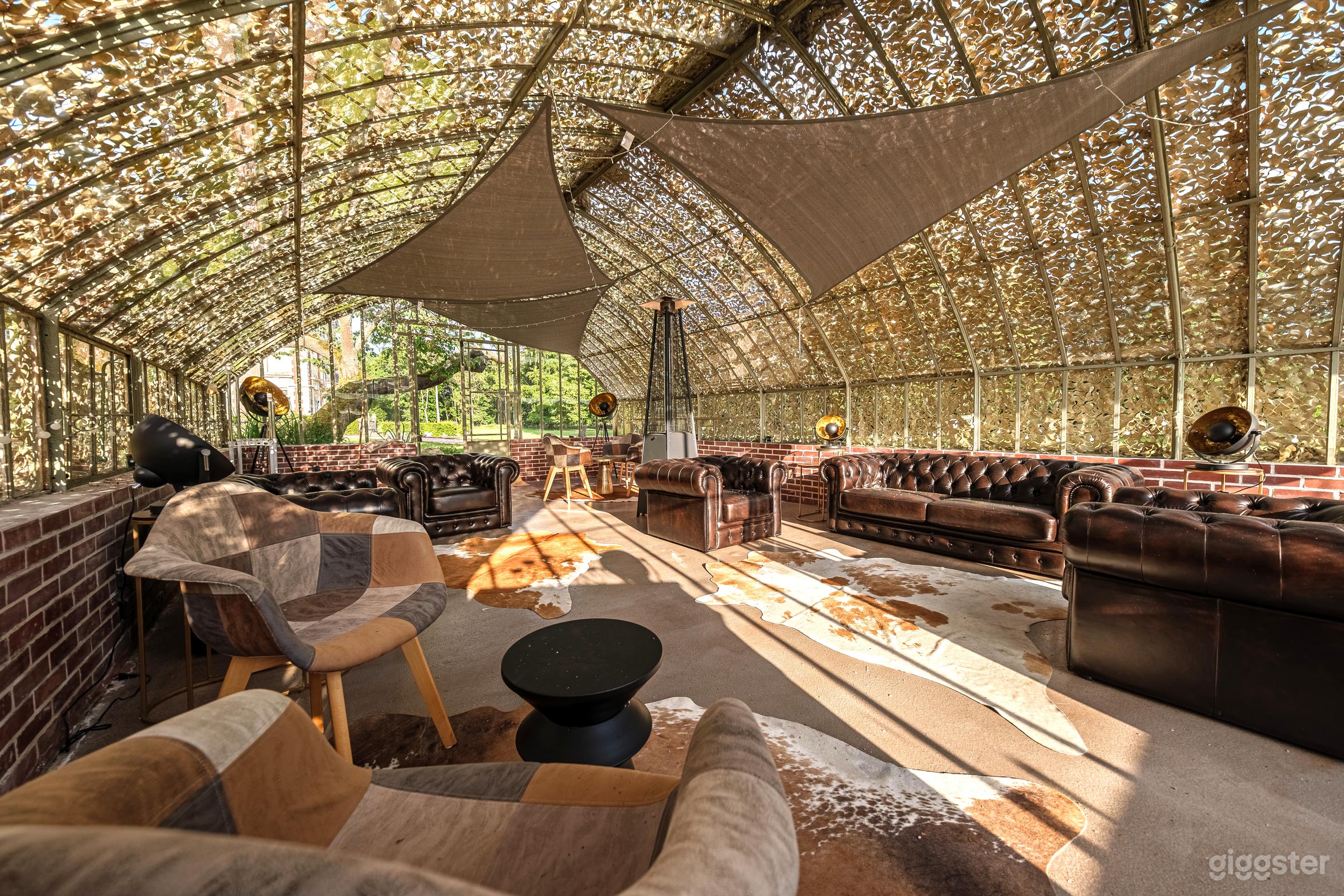 French Château with Pool, Orangery & Park - Film & Shoot Photo 2