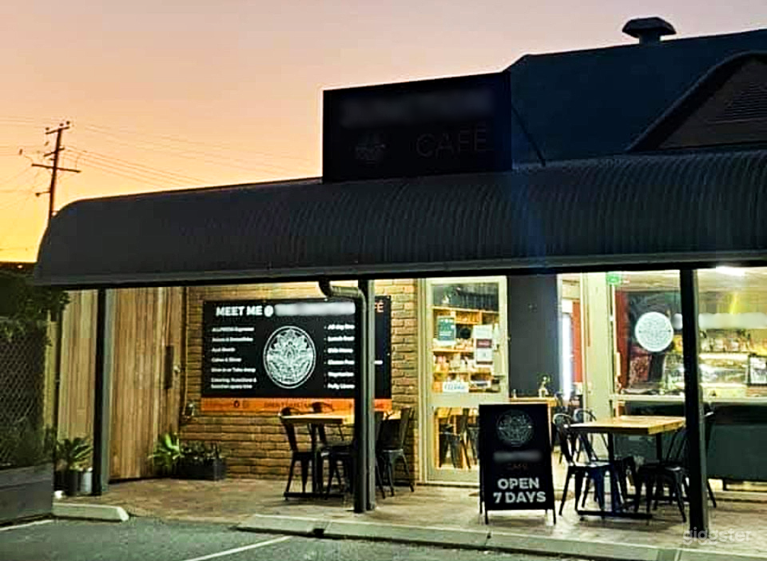 ENTIRE CAFE (Indoor + Outdoor) Photo 1