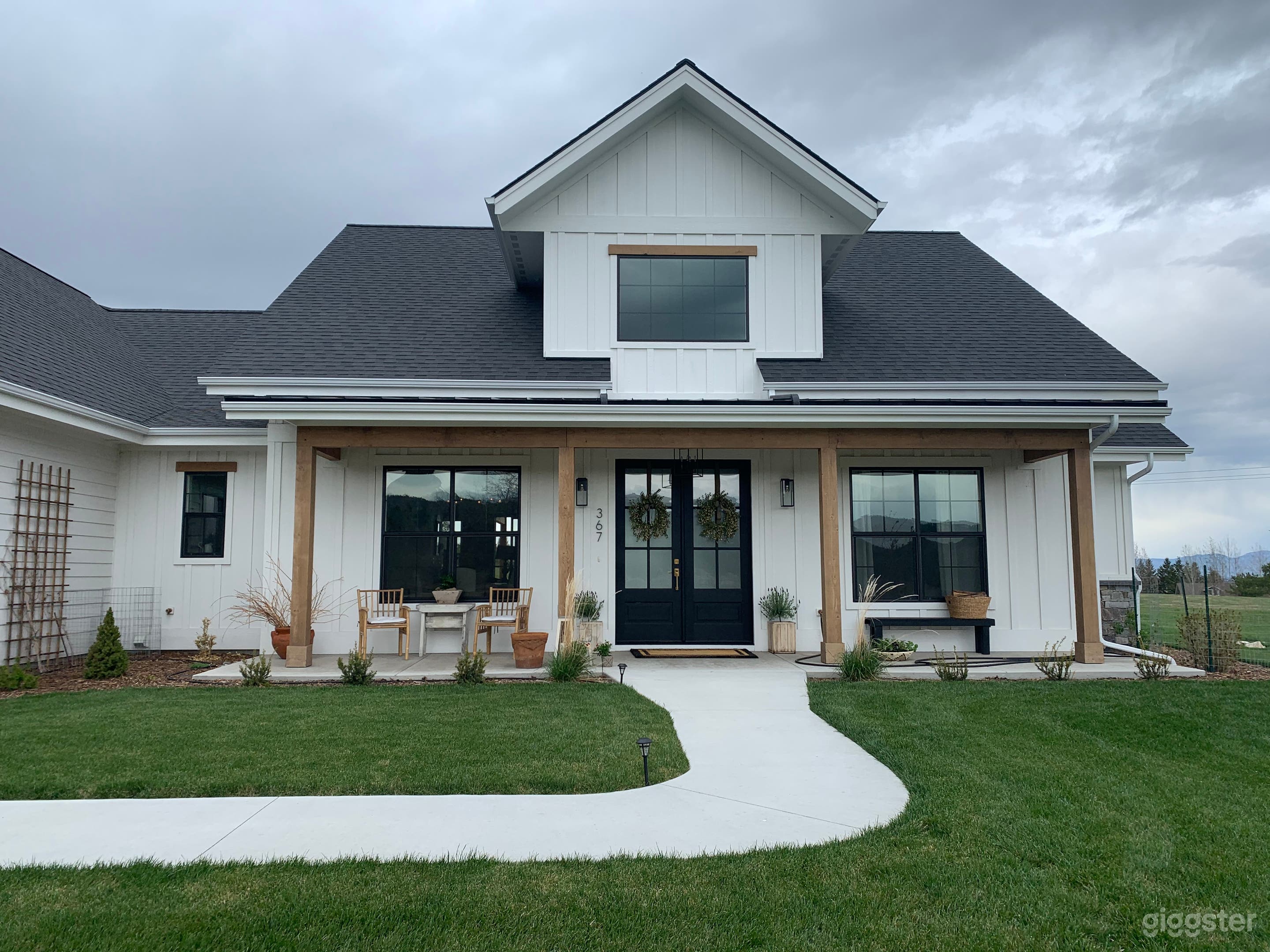 Montana Modern Farmhouse  Photo 1