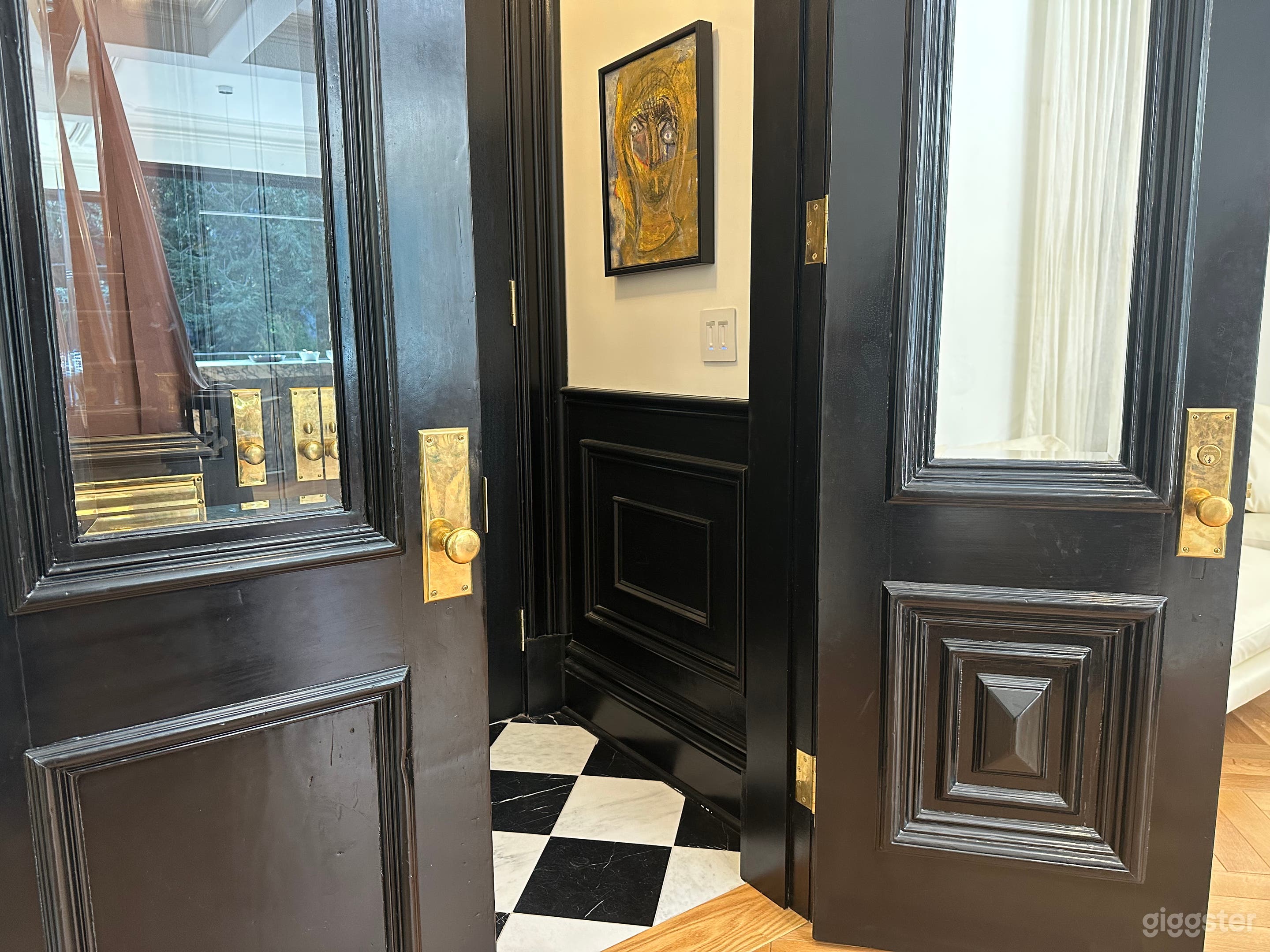 Light-Filled Brownstone:four floors Chef’s Kitchen Photo 4