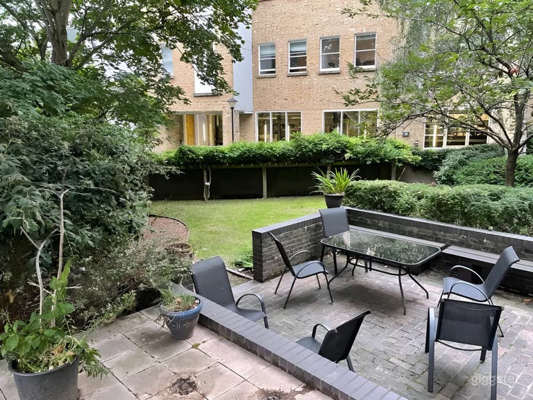  The Garden 