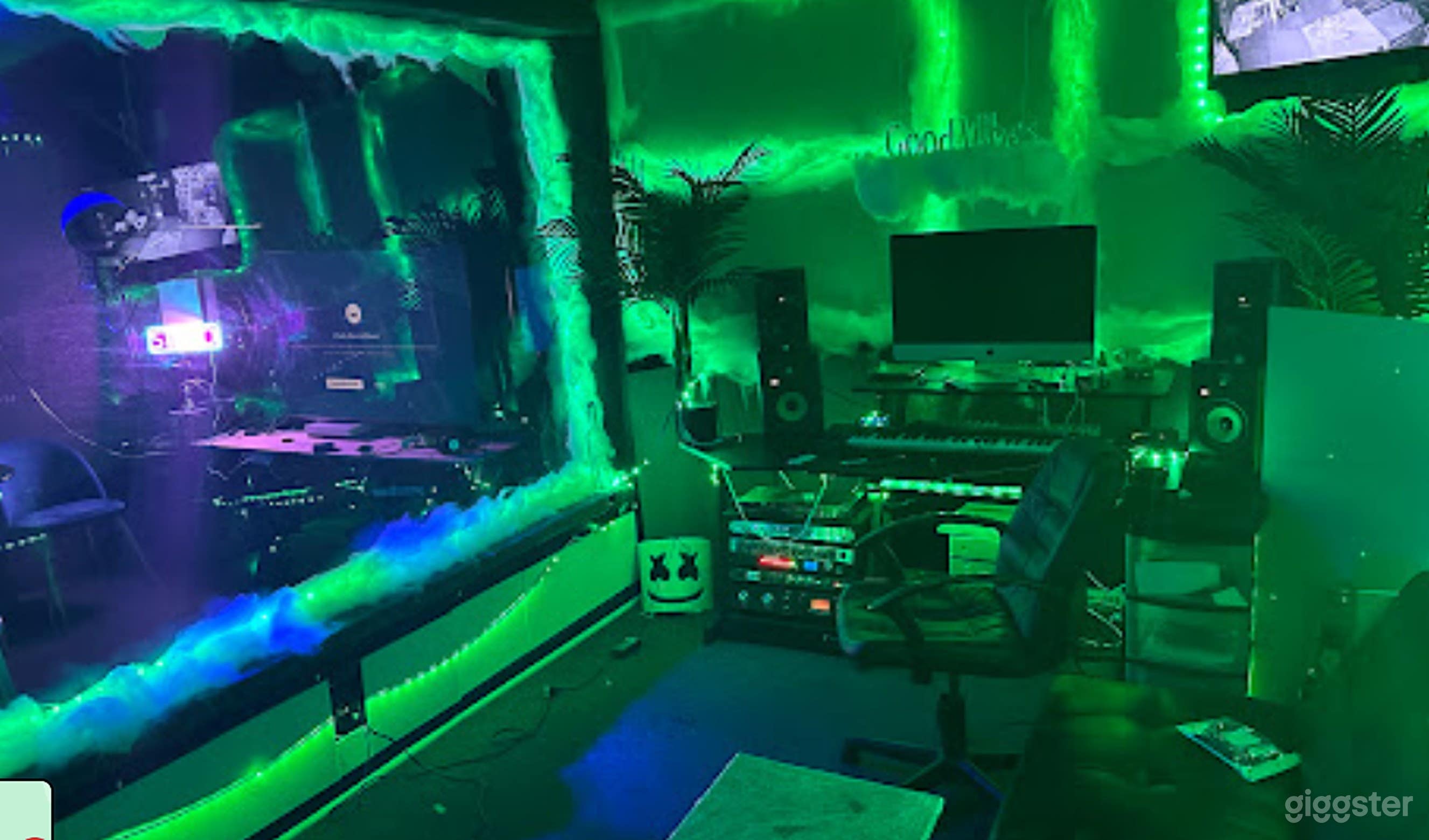 Renowned Music Studio B Photo 2