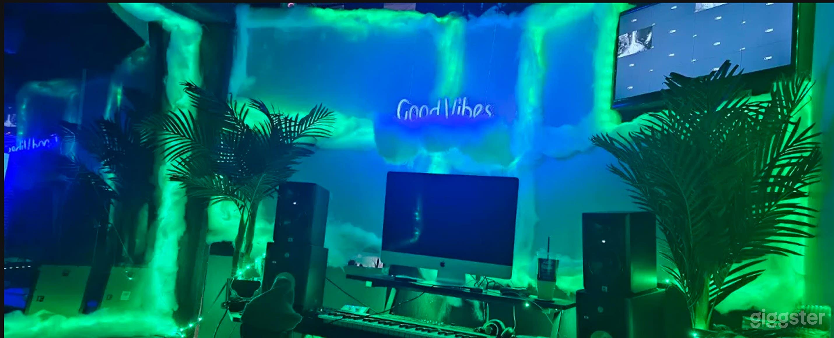 Renowned Music Studio B Photo 3