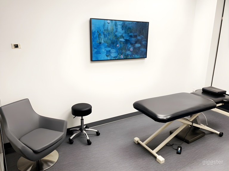  Stretching & Recovery Rooms in Gym 