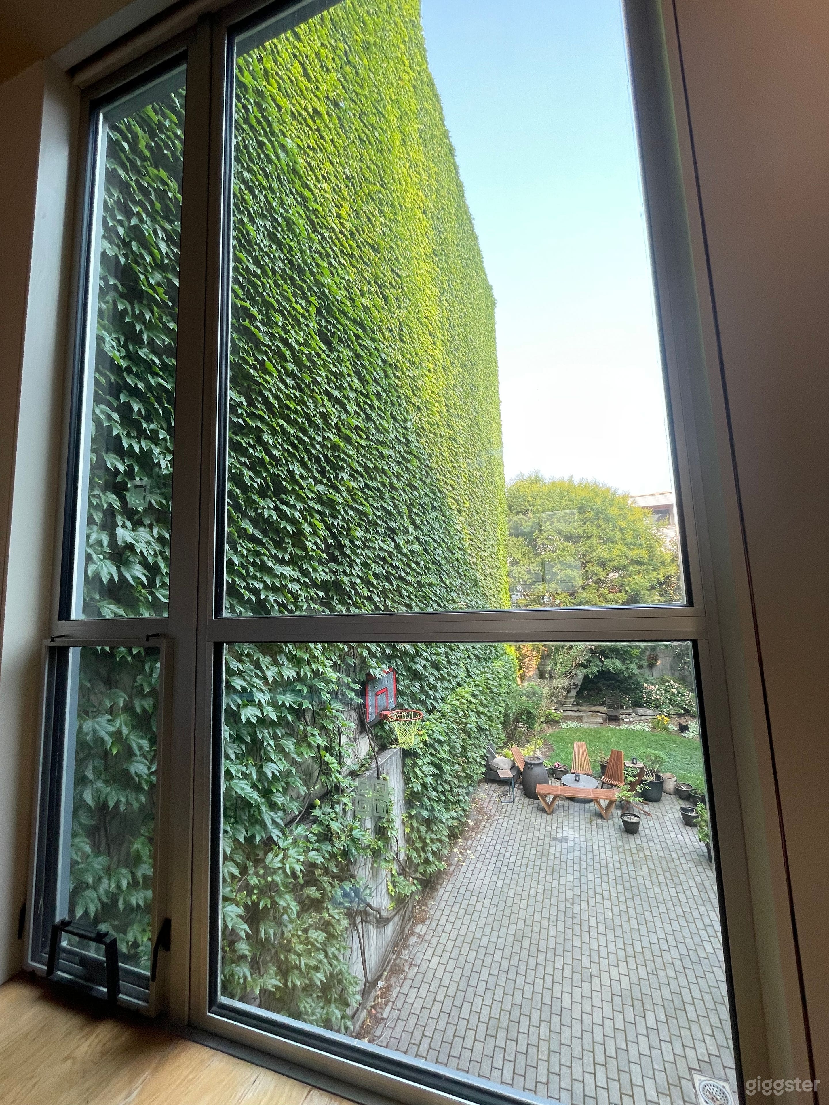 Mid Century Modern Home, 10ft windows with views Photo 2