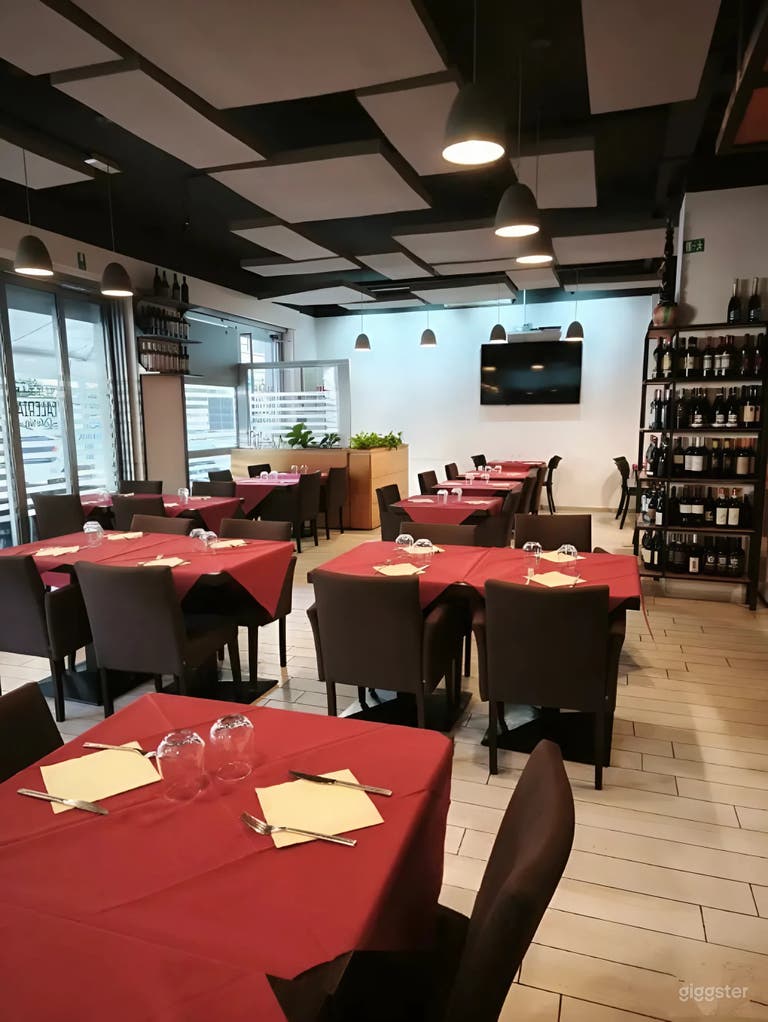  Modern Roman Osteria in San Giovanni Near Historic Basilica 