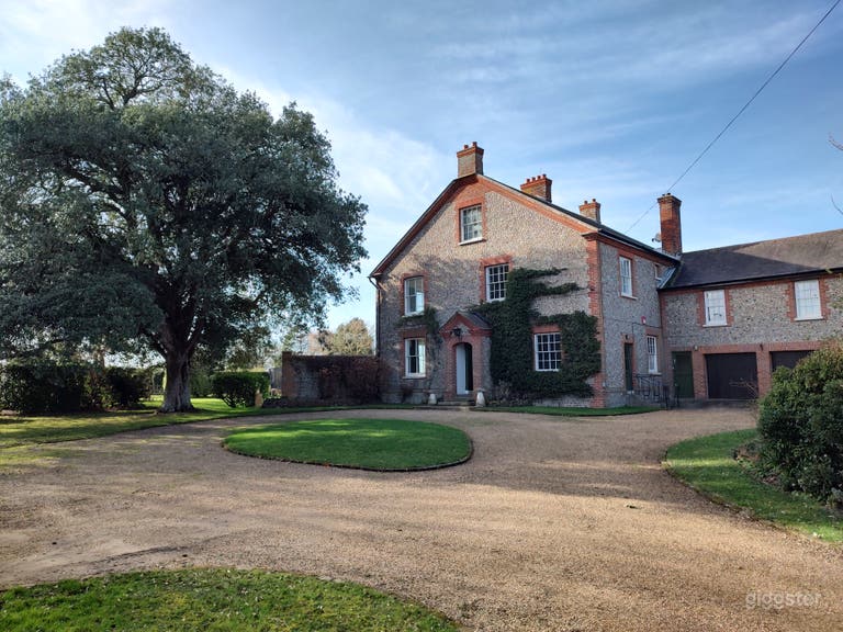  Drive and Eastern aspect 