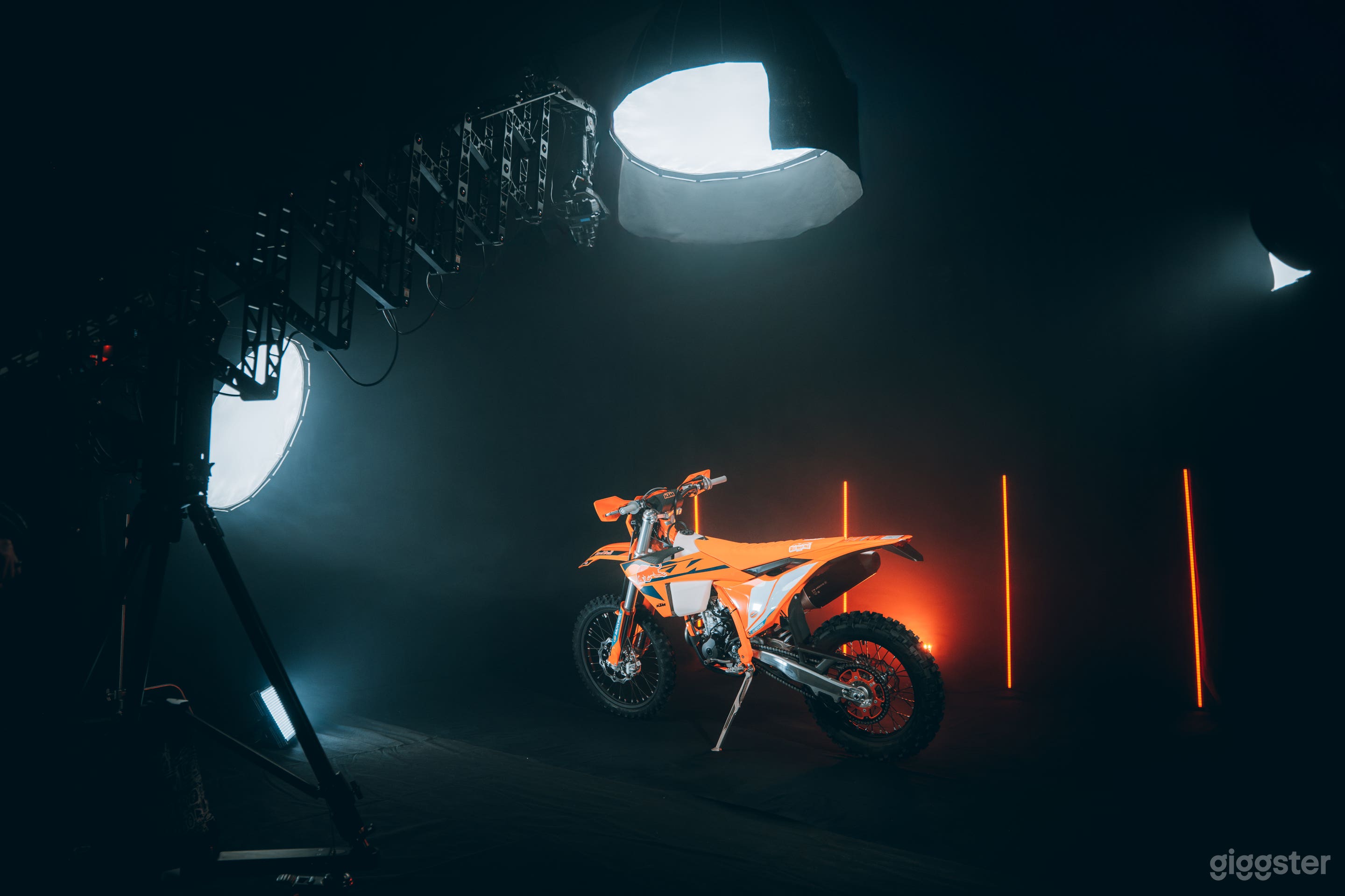Speed Motion Video / Photography Studio Photo 3