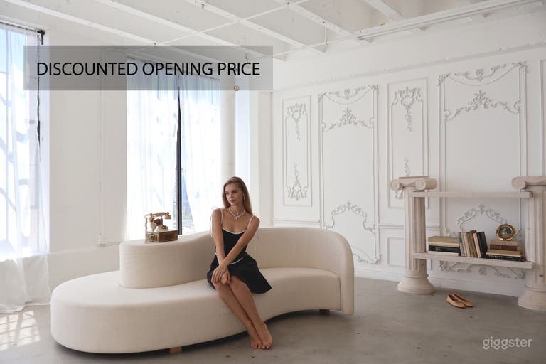  Parisian Elegant Studio with LARGE windows 