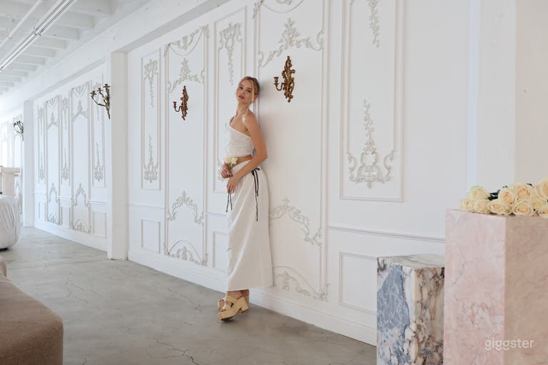  Parisian Elegant Studio with LARGE windows 