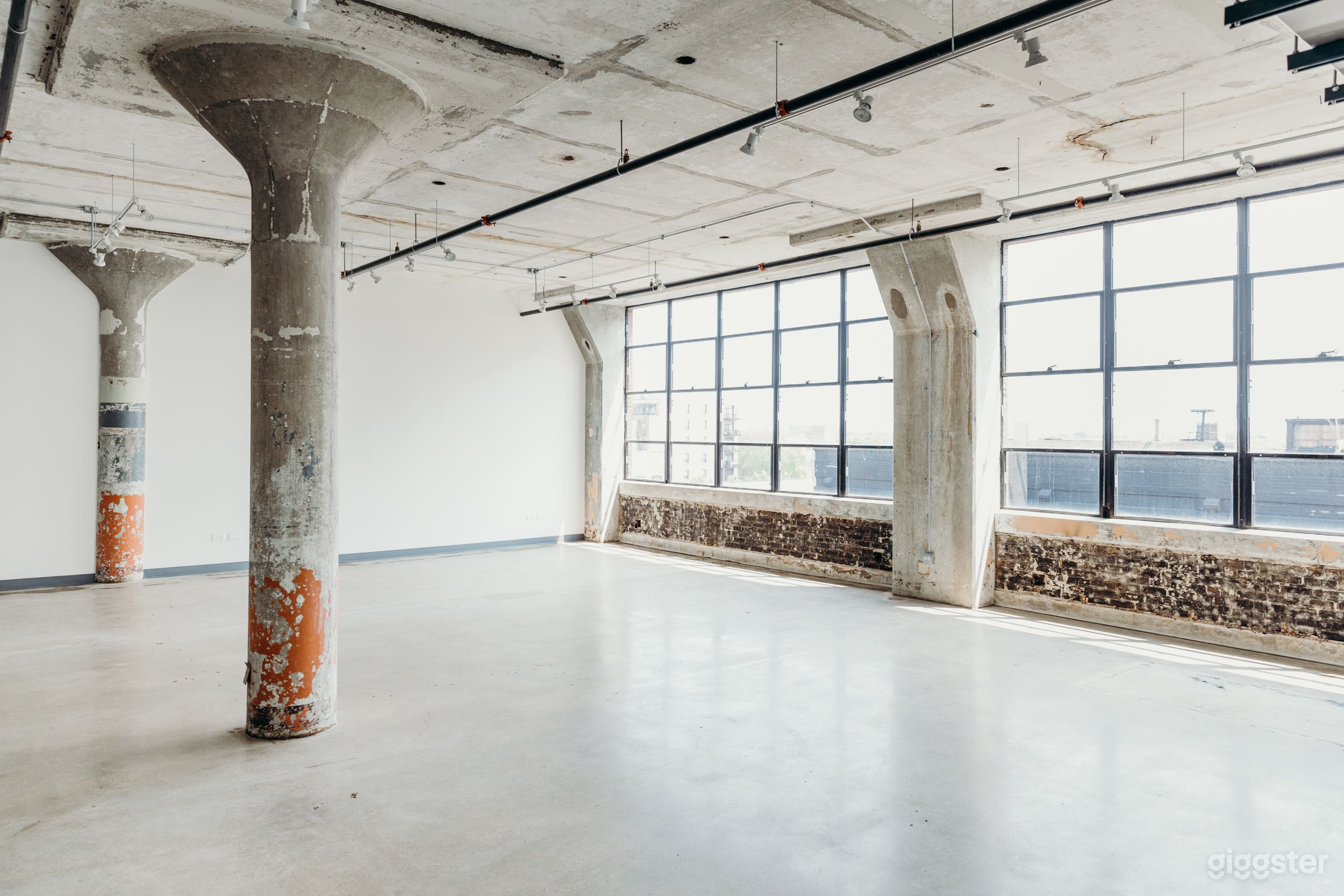 Natural Light Production Space Photo 1