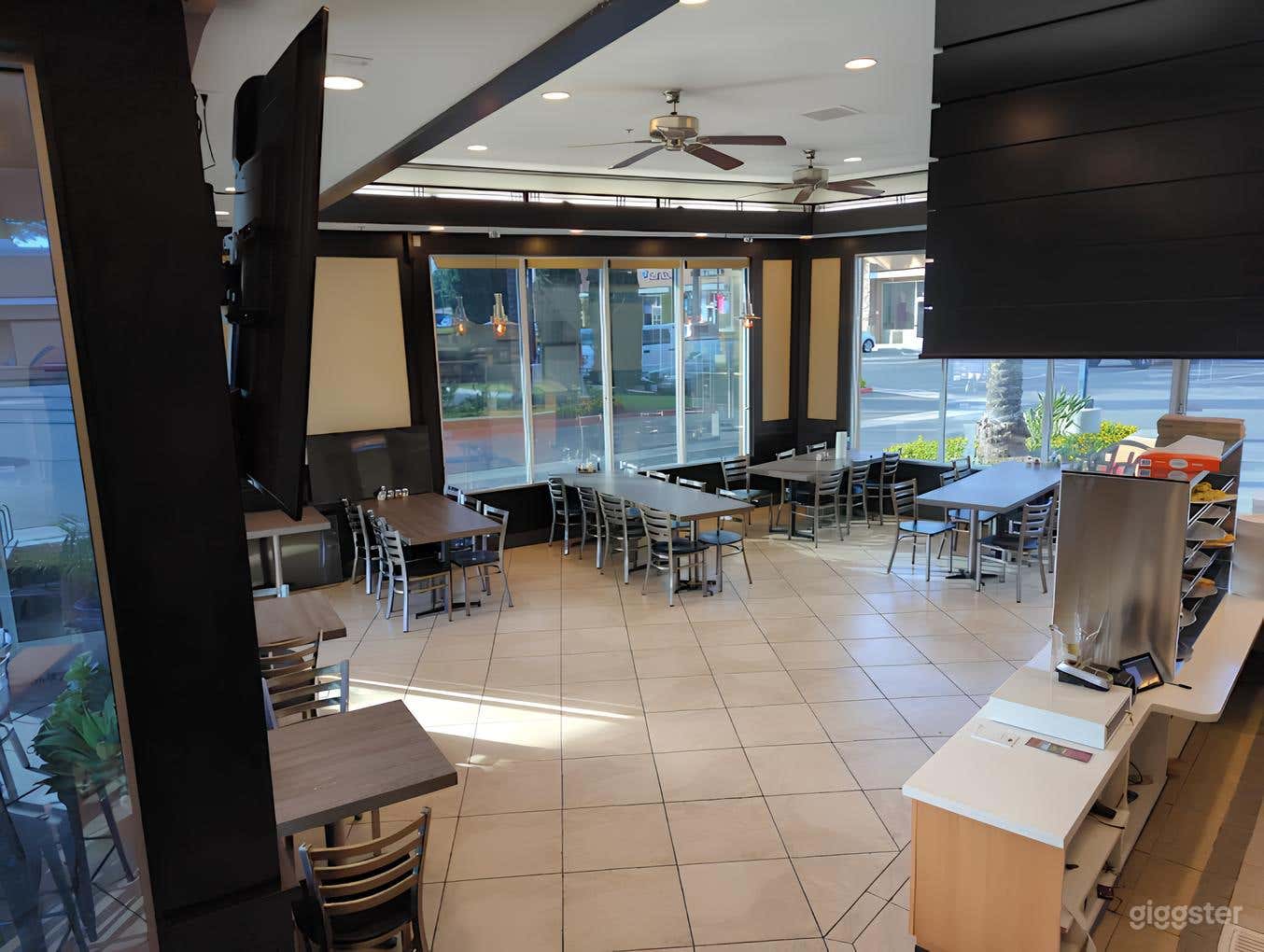 Italian Restaurant with Outdoor Seating in LA Photo 1