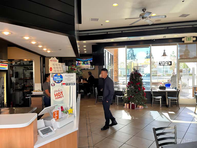  Italian Restaurant with Outdoor Seating in LA 