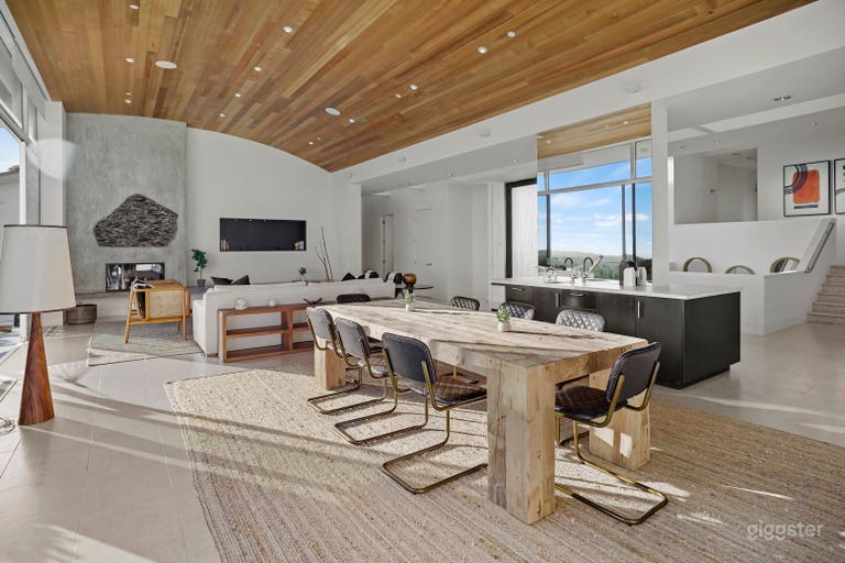  MALIBU LUXE: OCEANVIEW MODERN ESCAPE 