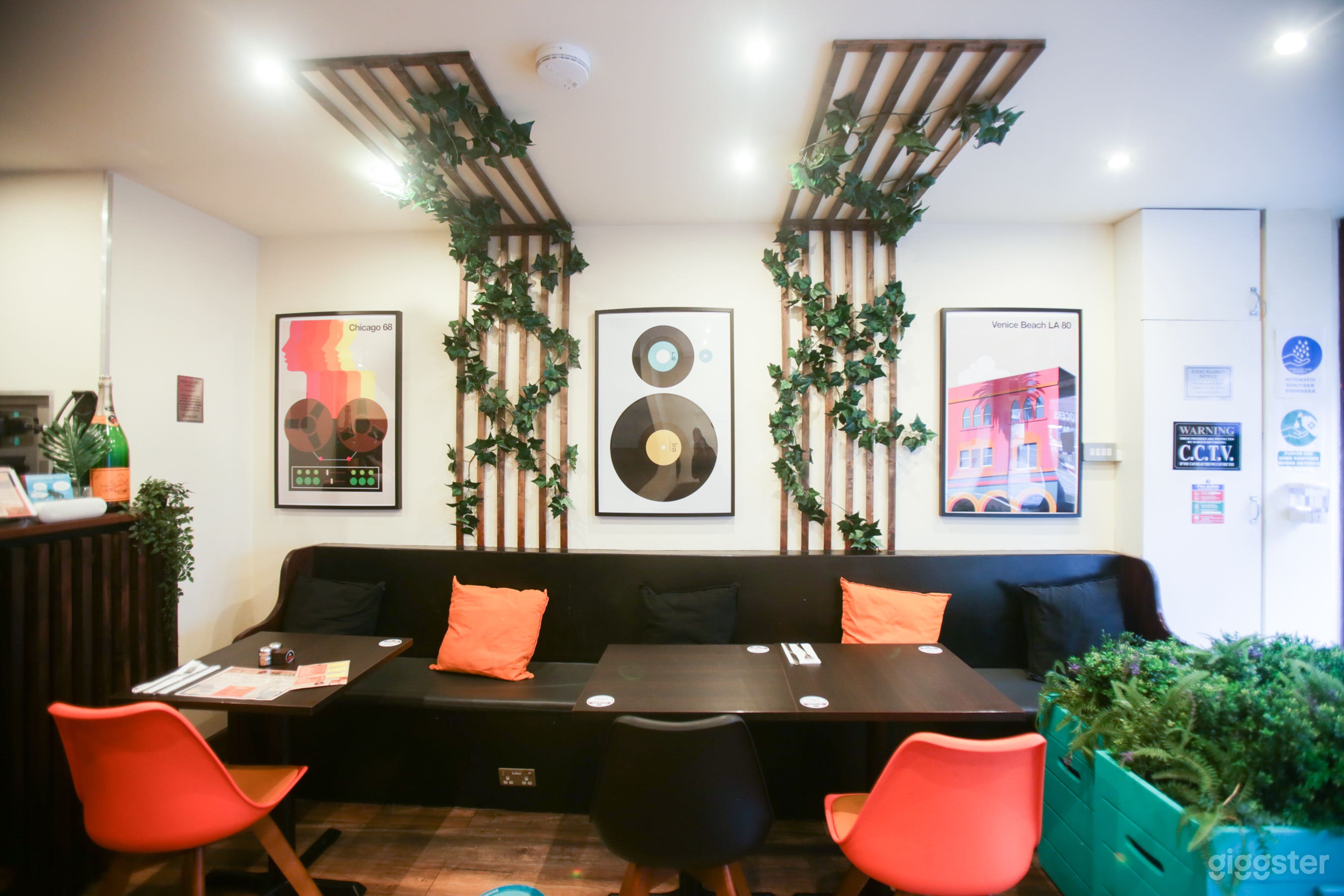 Cosy Intimate Restaurant in South East London Photo 2