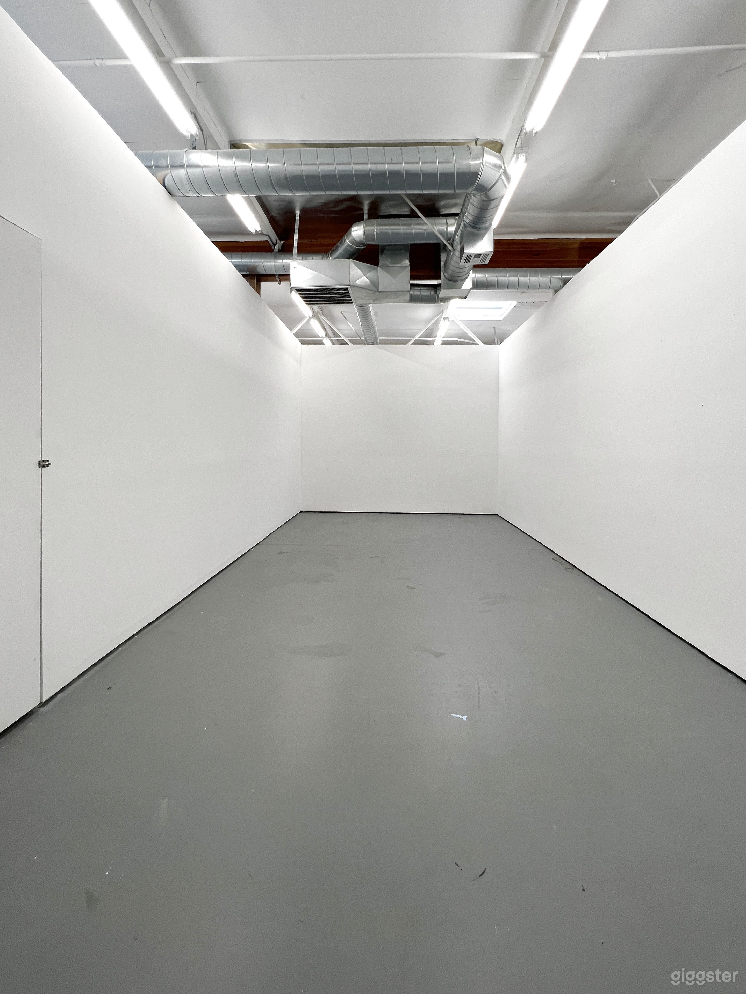 Downtown Arts District Art Studio Photo Studio Photo 1