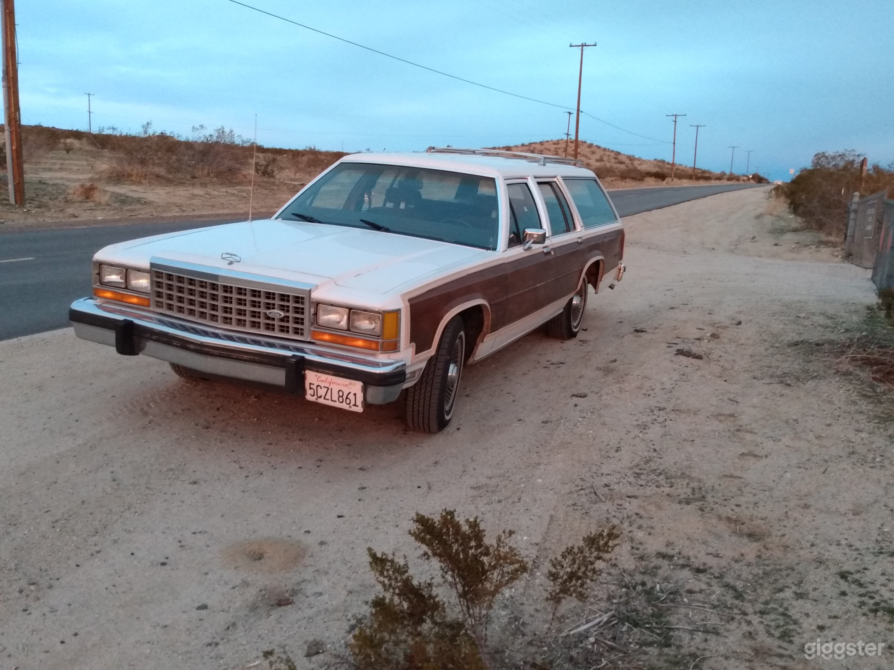 1979-1986 Ford Station Wagon w Faux wood Photo 3
