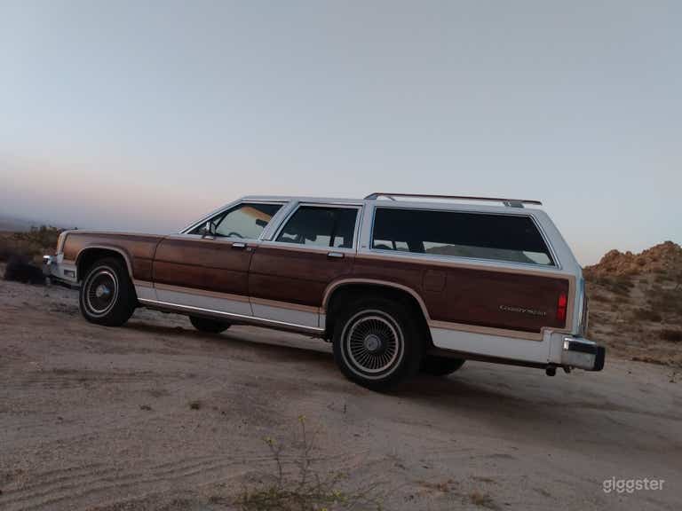  1986 Ford Station Wagon w Faux wood 