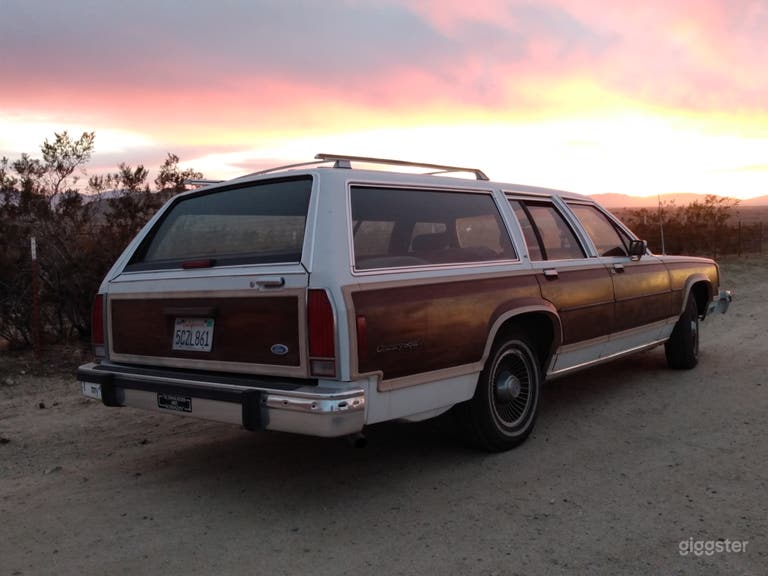  1986 Ford Station Wagon w Faux wood 