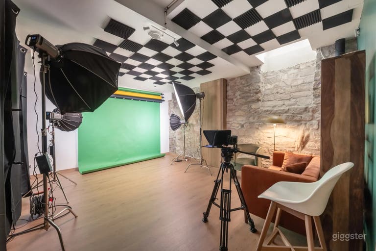  Estudio de grabación Entrevista, Podcast, Facecam en République 