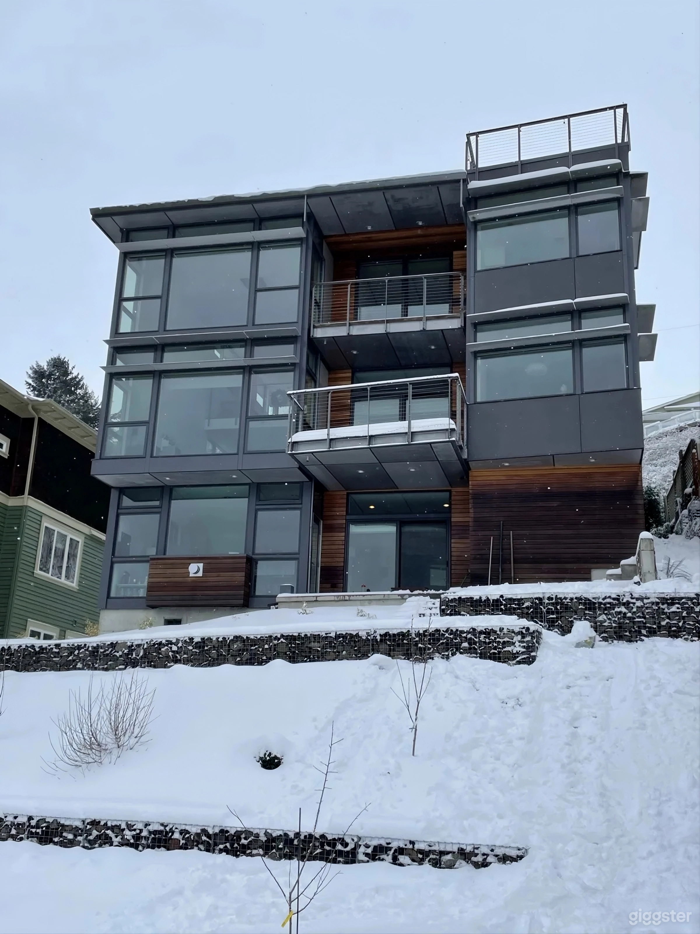 Modern Seattle Home with Stunning Sunset Ocean view Photo 2