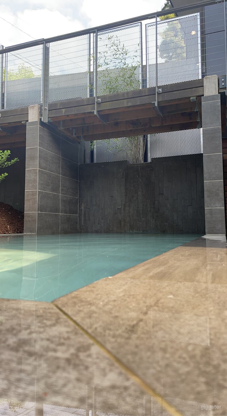  Modern Seattle Home with Stunning Sunset Ocean view 