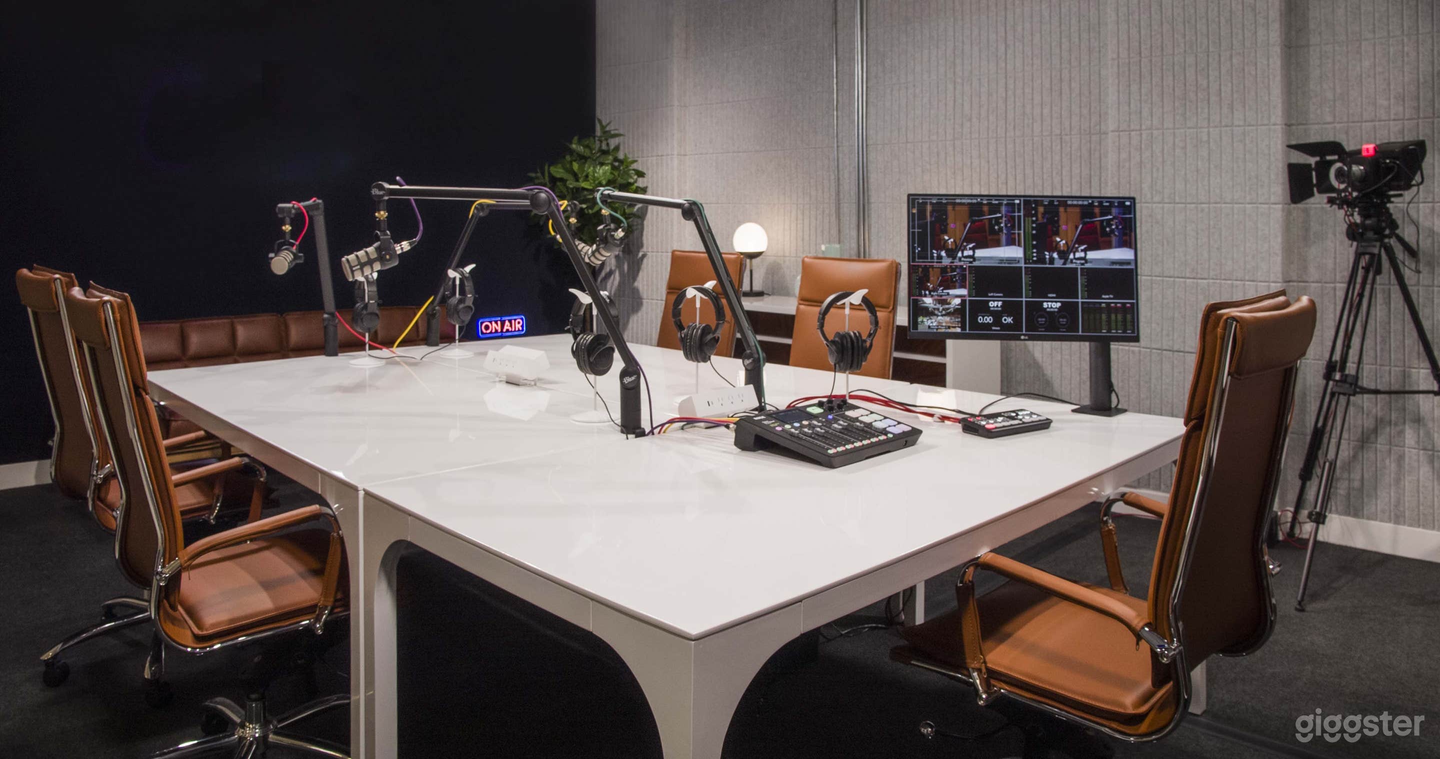 Professional, Live Stream Podcast Studio Photo 1