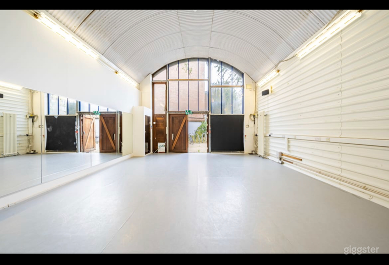  Bright Dance Studio. - Studio I 