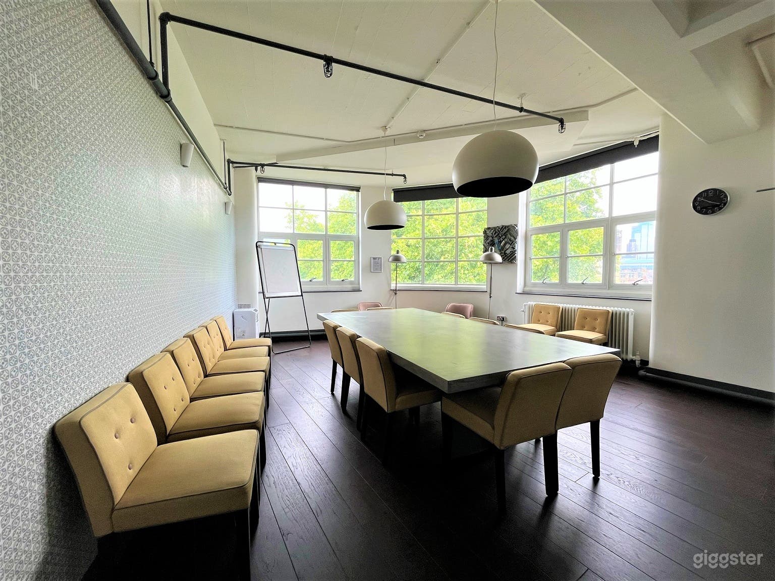 Board Room with full VC facilities in London Photo 3