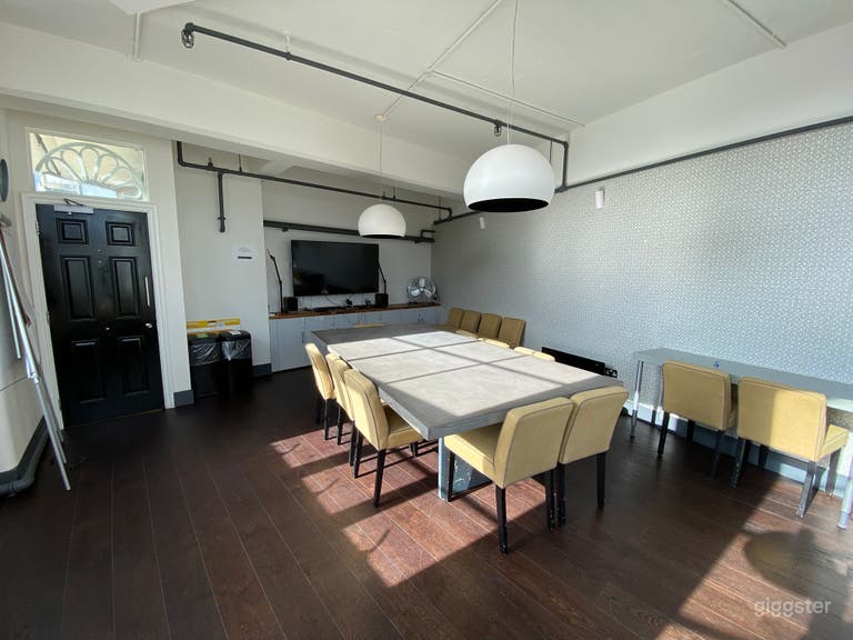  Board Room with full VC facilities in London 
