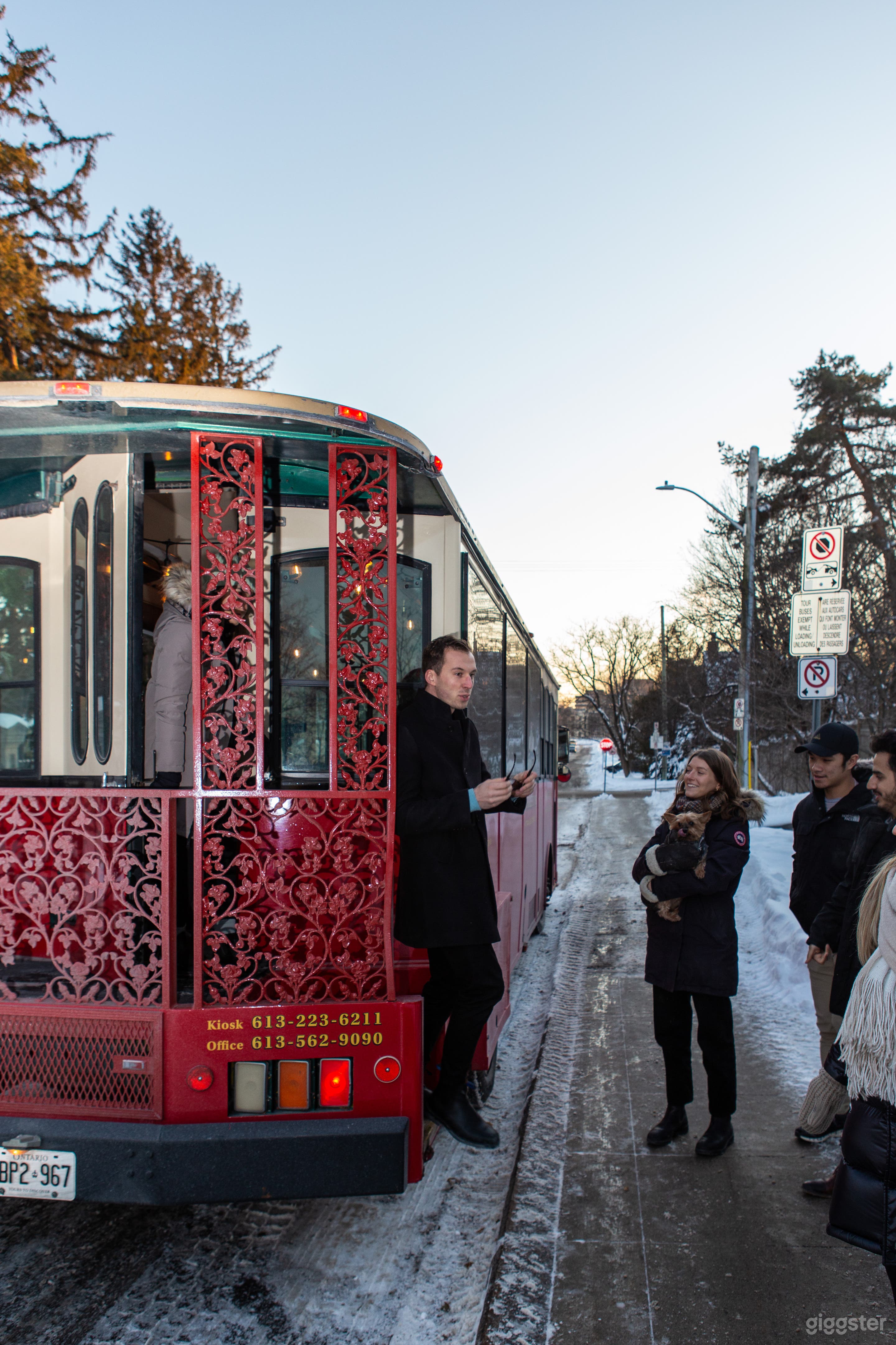 Vintage Trolley Bus in Ottawa Photo 4