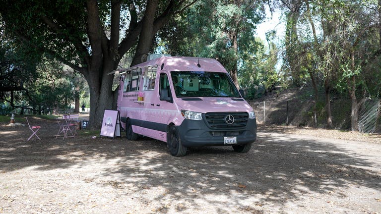 Parisian Mobile Café 