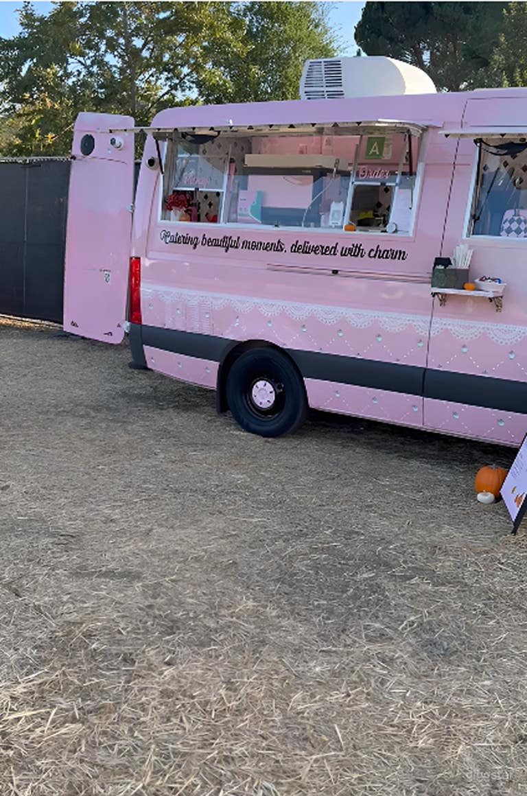  Parisian Mobile Café 