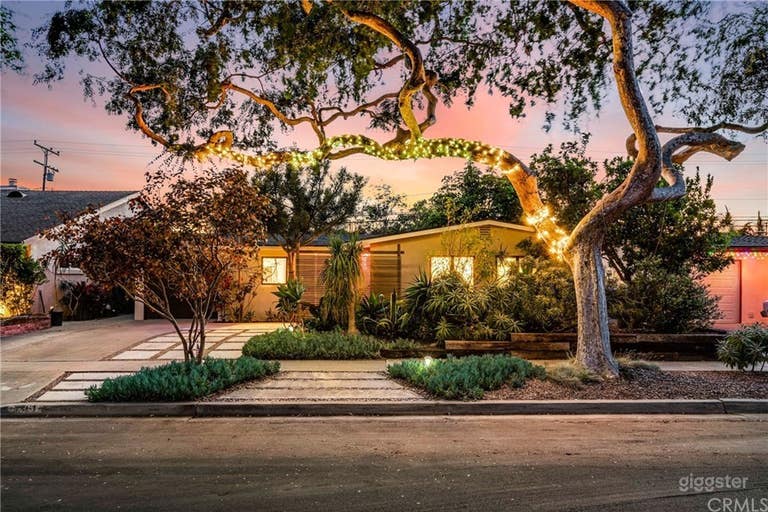  Large Zen backyard in Long Beach 