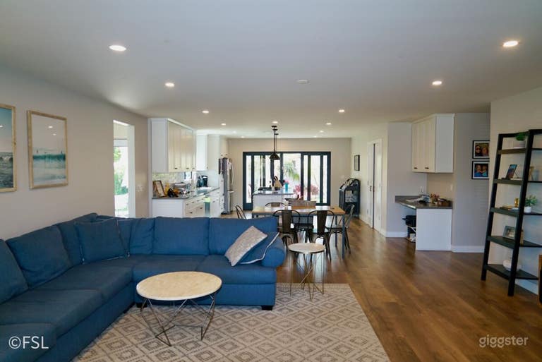  Tree-lined Gem with Modern Indoor-Outdoor Flow 