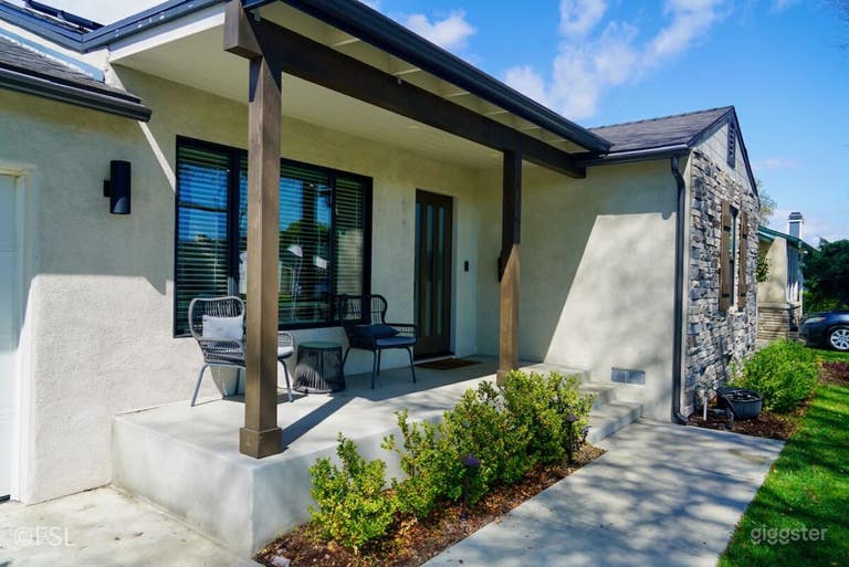  Tree-lined Gem with Modern Indoor-Outdoor Flow 