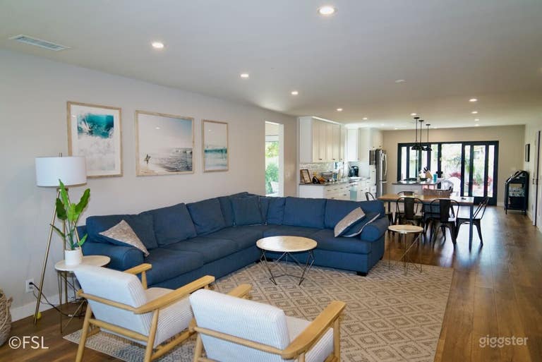  Tree-lined Gem with Modern Indoor-Outdoor Flow 