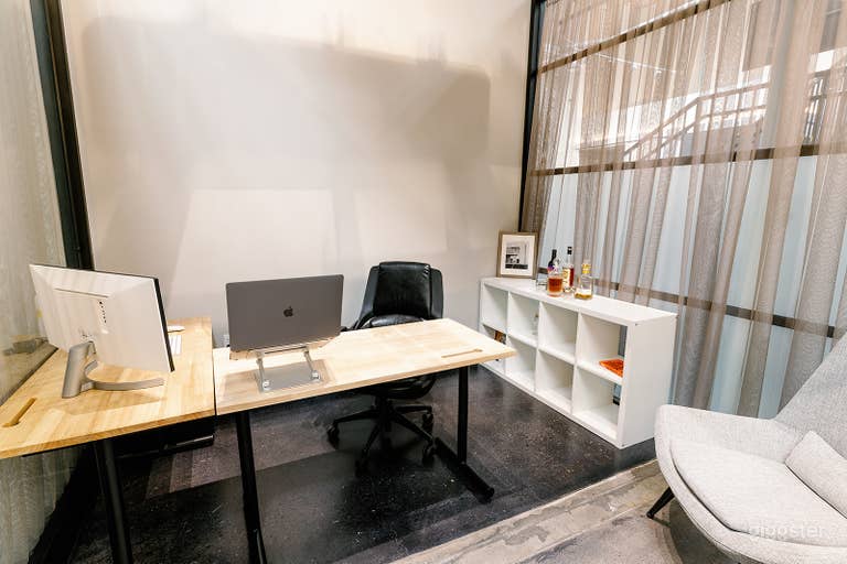  Modern Private Office 