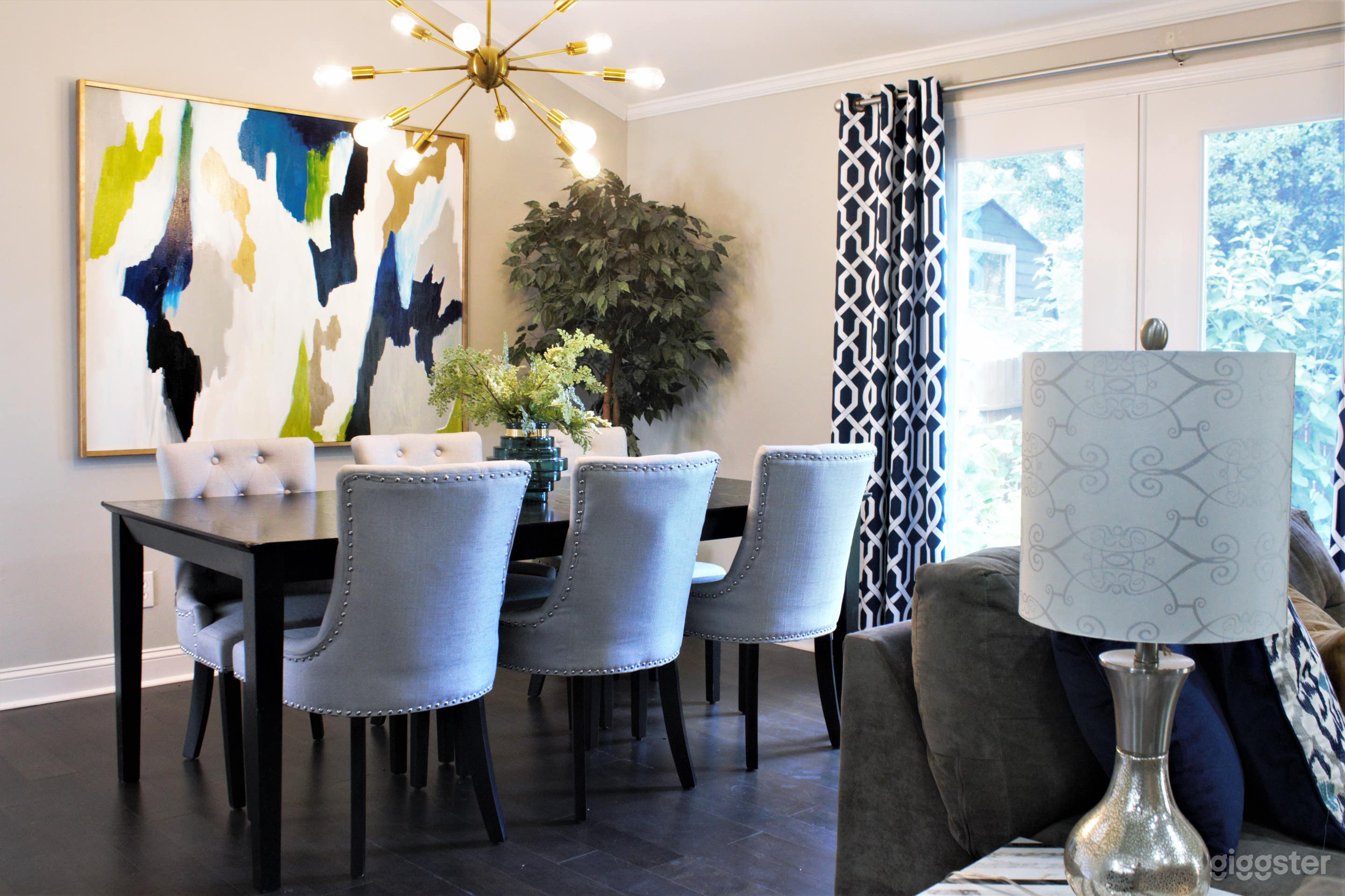 Renovated spacious ranch home with backyard Photo 2