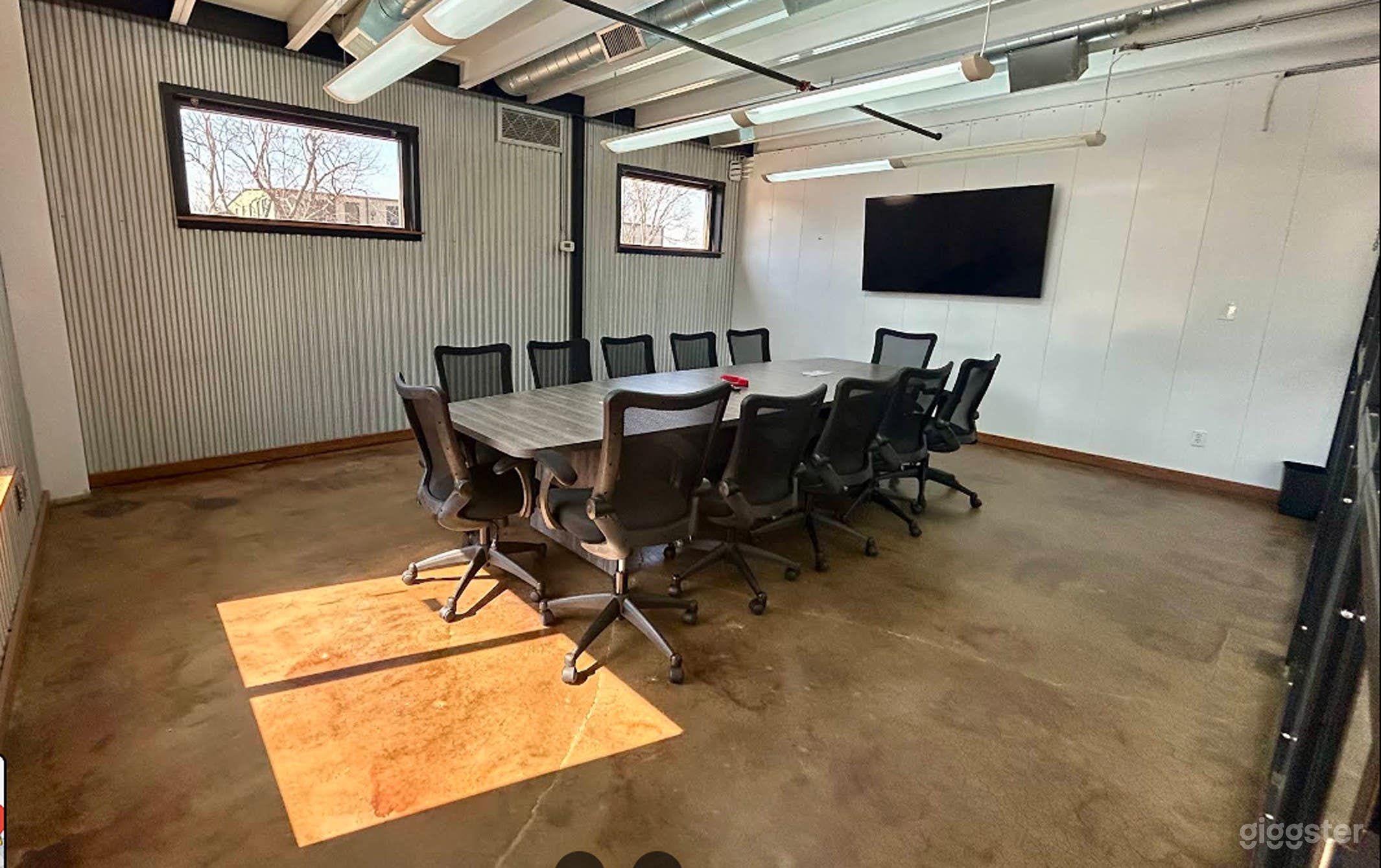 Private Executive Conference Room Photo 4