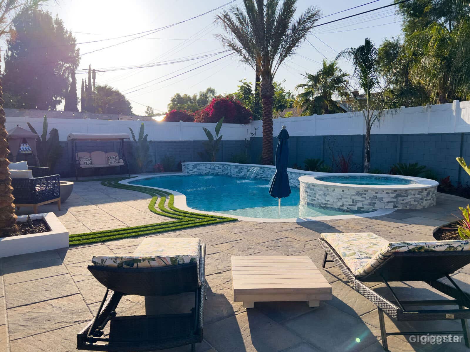 New Luxury Tropical Oasis w/ Heated Pool & Spa Photo 3