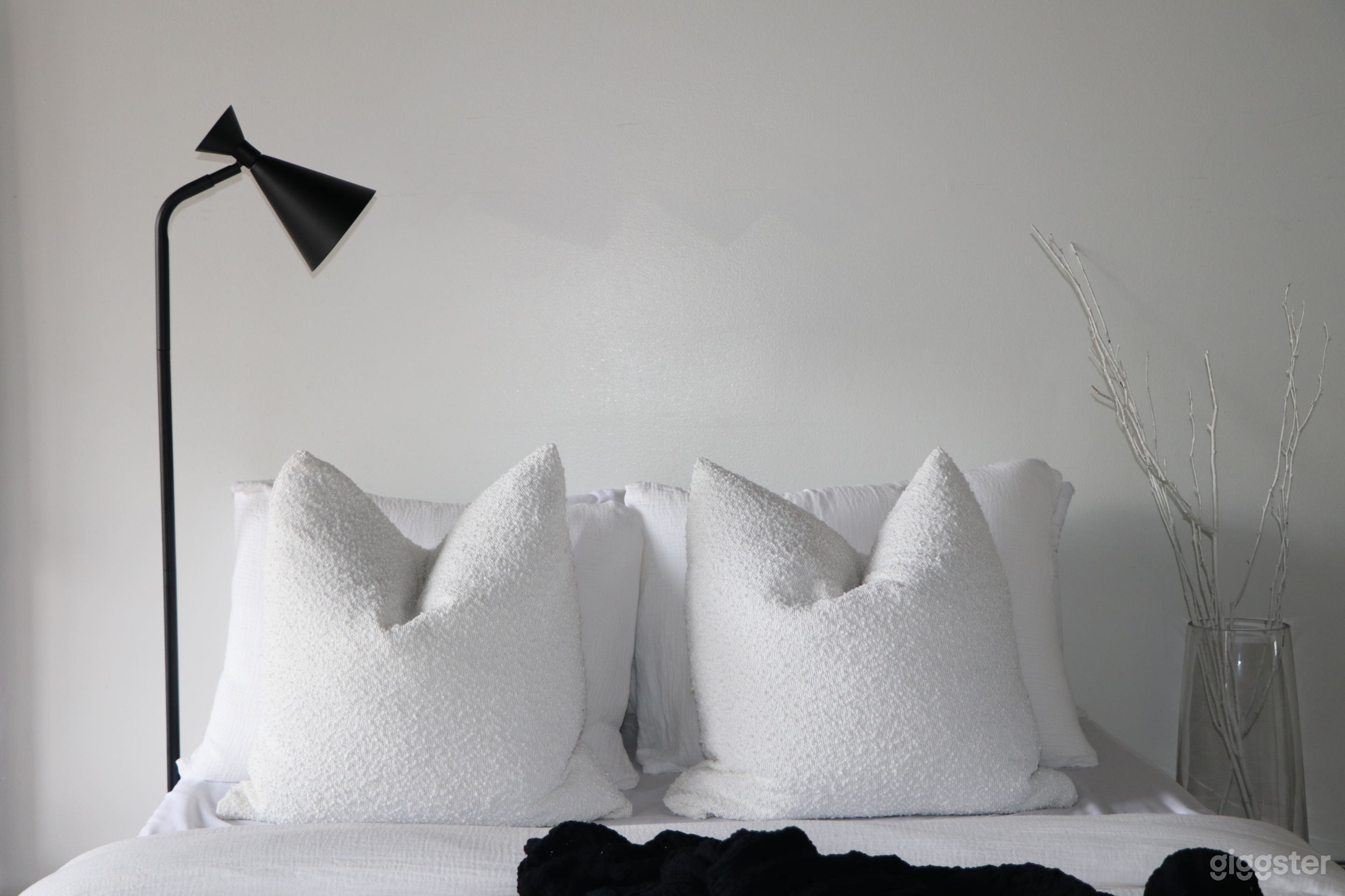 Natural Light Multi-Set Studio Loft Photo 2