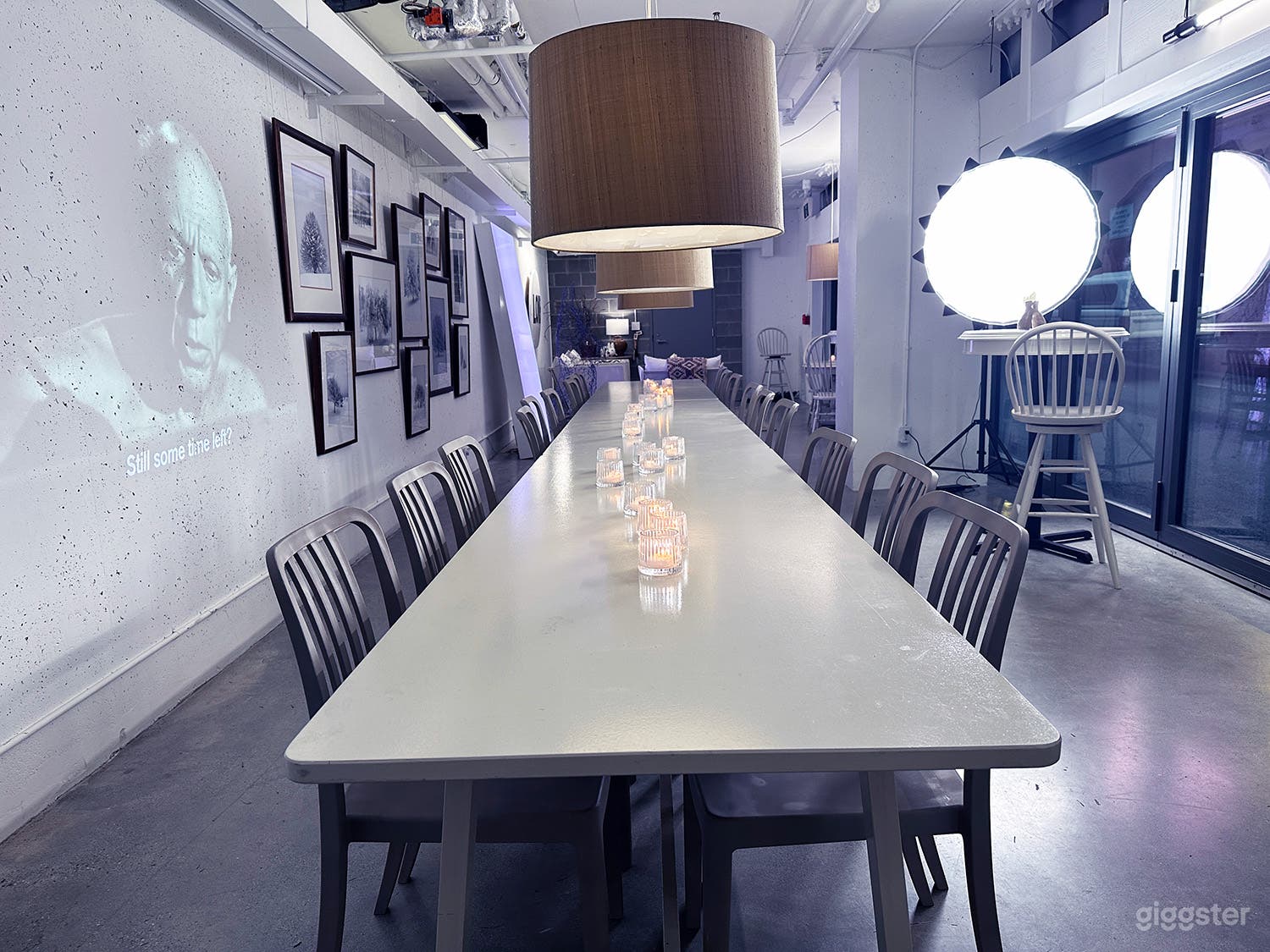 Secret Sweetspot in the Alley. Open Concept Studio Photo 1