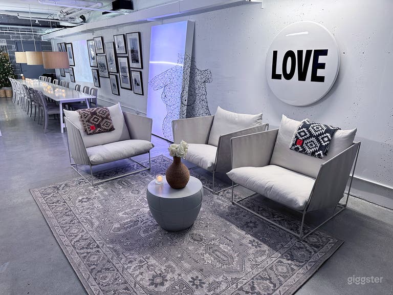  Secret Sweetspot in the Alley. Open Concept Studio 